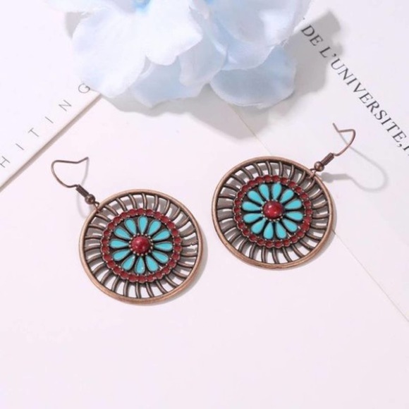 Boho Creative Round Retro Flower Copper Earrings - Picture 4 of 7